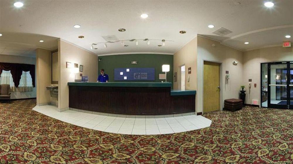 Holiday Inn Express Metropolis By Ihg Exterior foto
