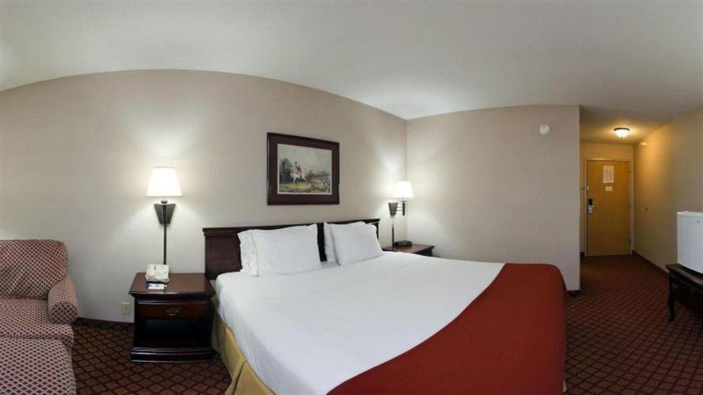 Holiday Inn Express Metropolis By Ihg Exterior foto